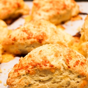 Scones Cheddar Herb